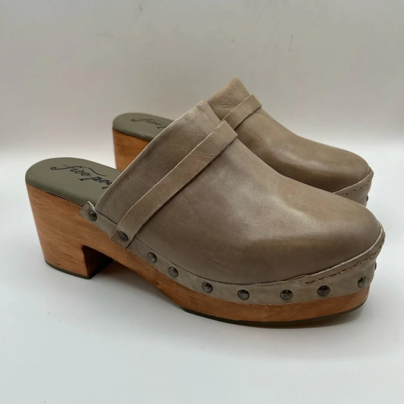 NEW Free People Calabasas Studded Leather Wooden Platform Clogs 37.5 7.5 Taupe - Picture 5 of 13